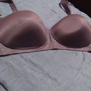 Vanity Fair bra women's size 40DD